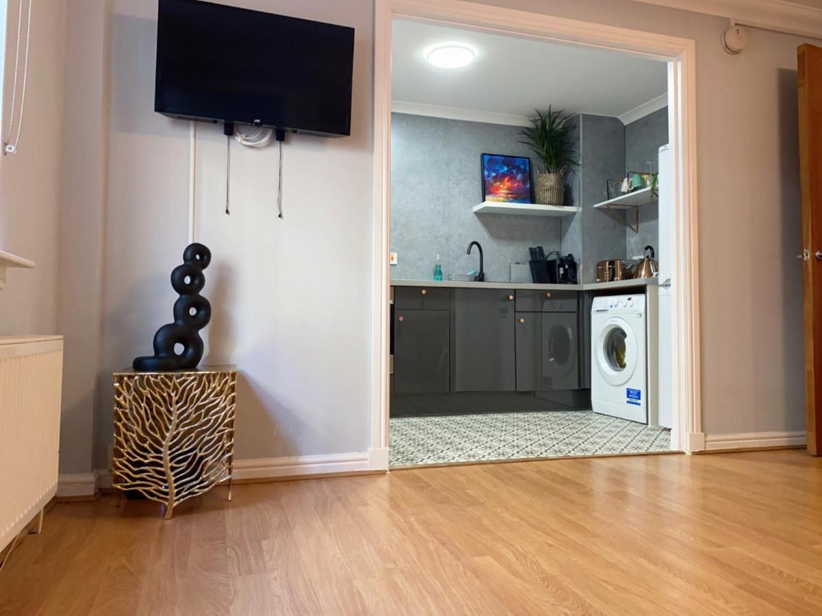 Private Main Door Lovely 2 Bedroom Apartment Edinburg Exteriör bild