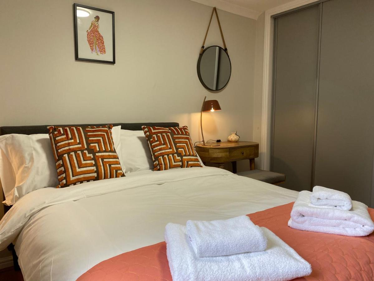 Private Main Door Lovely 2 Bedroom Apartment Edinburg Exteriör bild